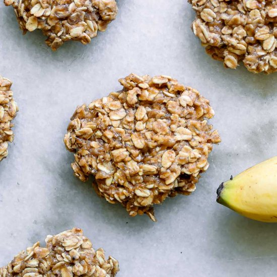 Vegan Banana Oatmeal Cookies