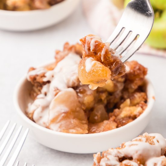 Apple Cinnamon Roll Bake