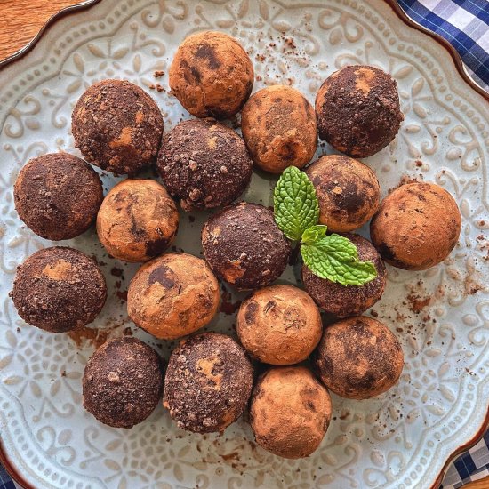 Chocolate Date Balls