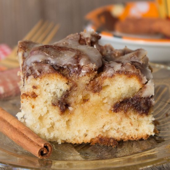 Cinnamon Roll Swirl Cake