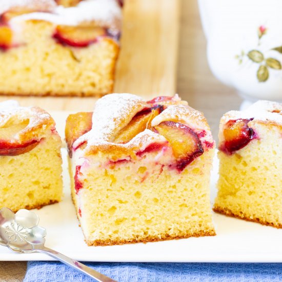 Simple plum cake