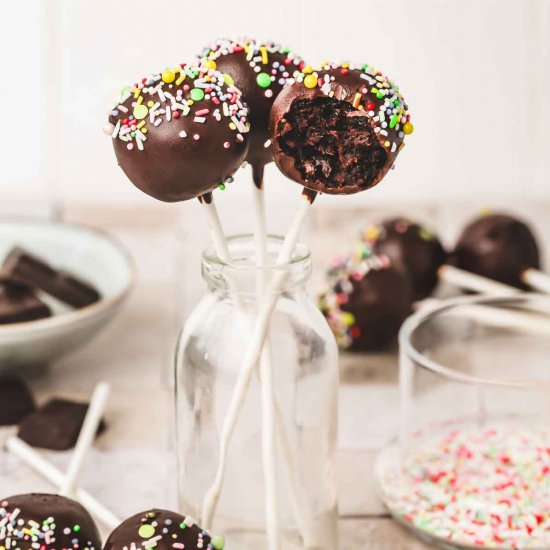 Chocolate cake pops