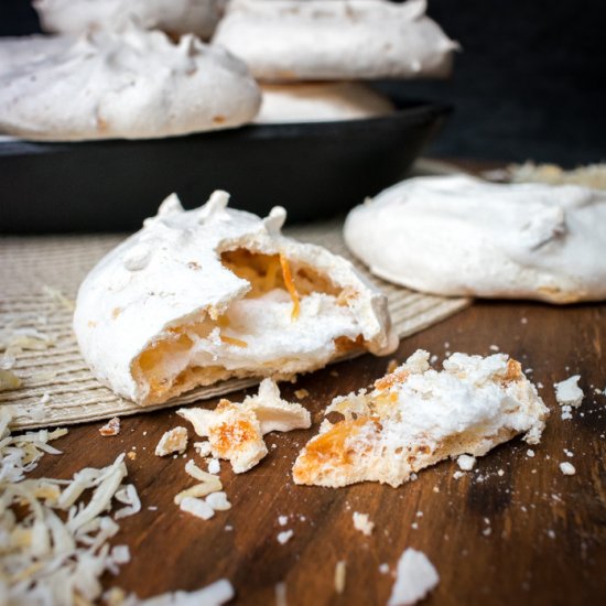 Coconut meringues