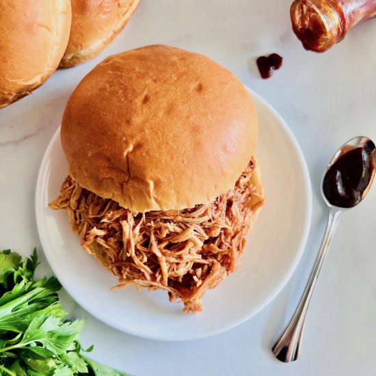 Slow Cooker BBQ Pulled Chicken