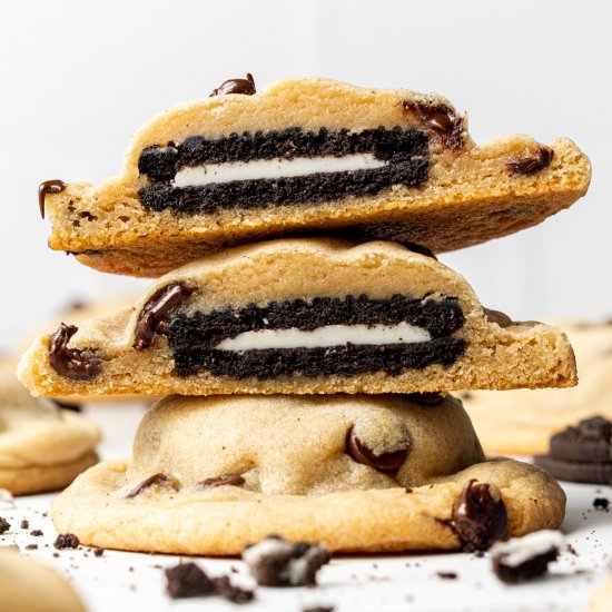 Oreo Stuffed Chocolate Chip Cookies