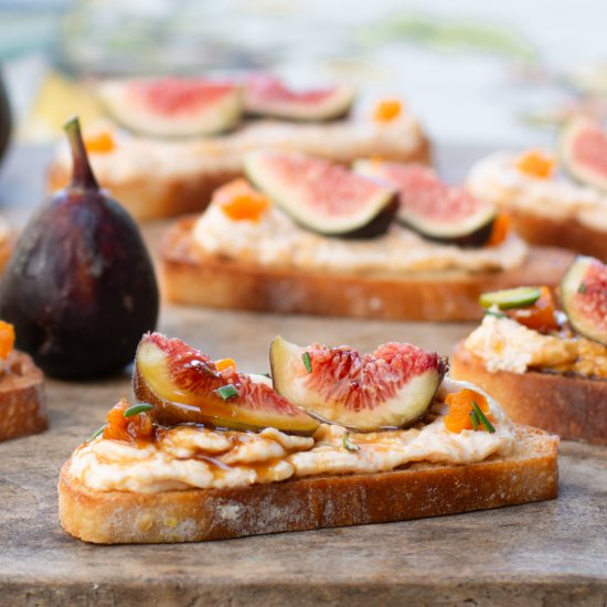 fall fresh fig crostini