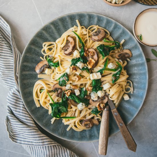 Mushroom Pasta with Creamy Sauce