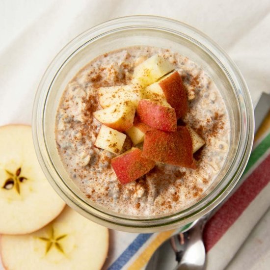 Apple Cinnamon Overnight Oats