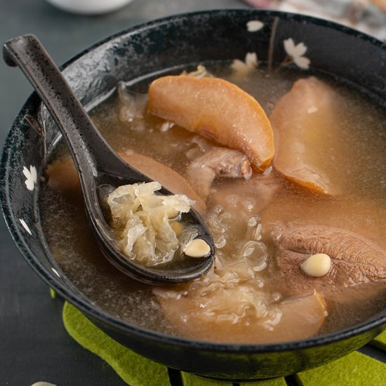 Apple, Pear & Snow Fungus Soup