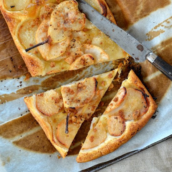 Pear and Cinnamon Tart