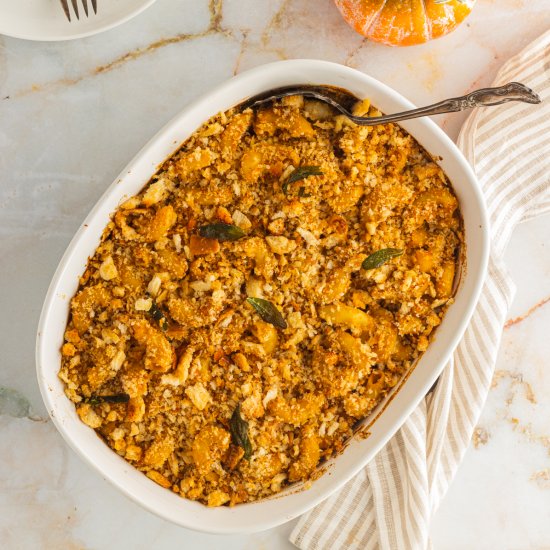 Vegan Pumpkin Mac and Cheese Bake