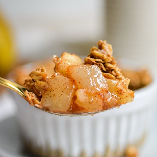 Single-Serving Vegan Pear Crumble