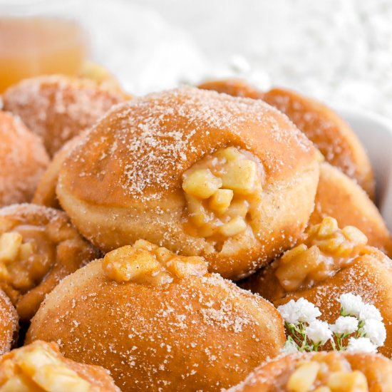 Apple Pie Doughnuts