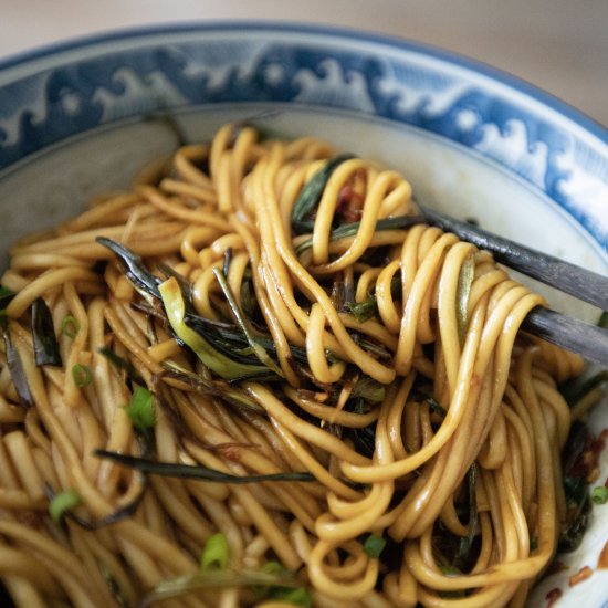 Scallion oil noodles for one