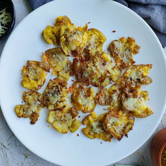 Crispy Smashed Potatoes with Cheese