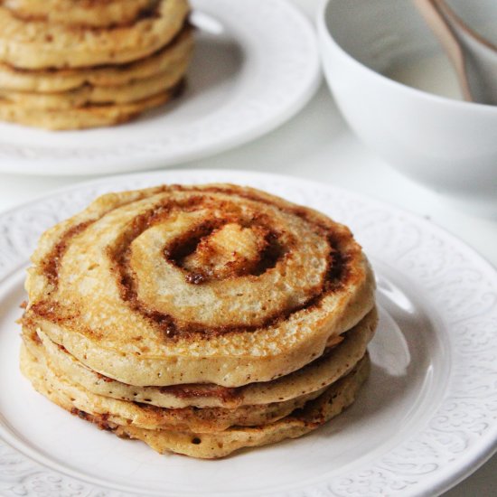 Cinnamon rolls hot cakes