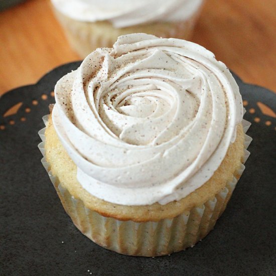 Apple Pie Stuffed Cupcakes