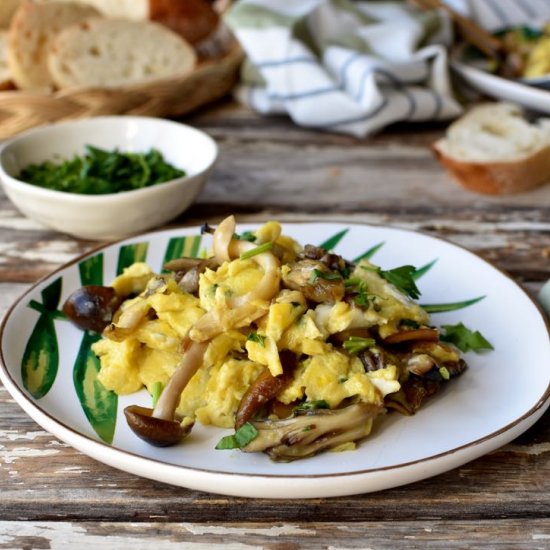 Scrambled eggs with wild mushrooms