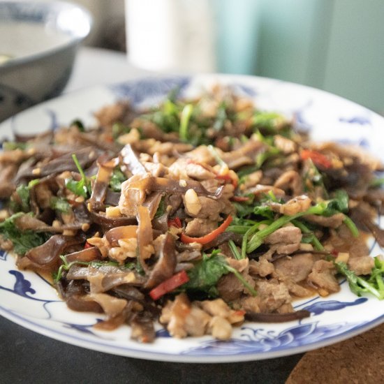 Pork strips and cilantro stir-fry