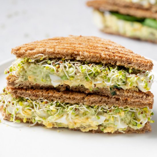 AVOCADO EGG SALAD SANDWICH