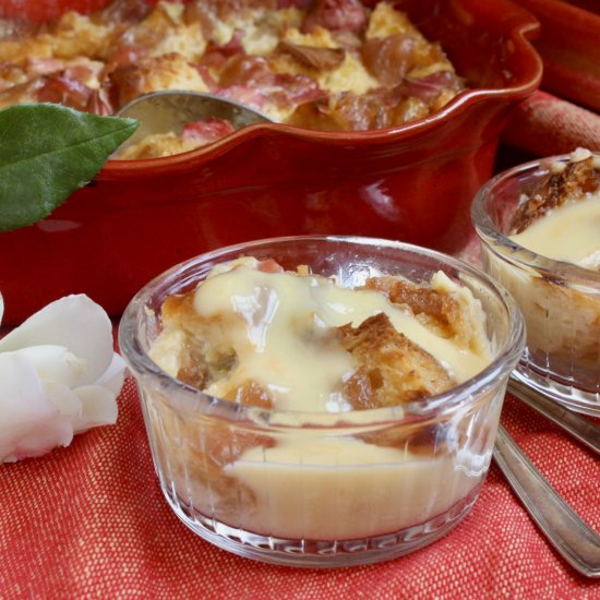 rhubarb bread pudding