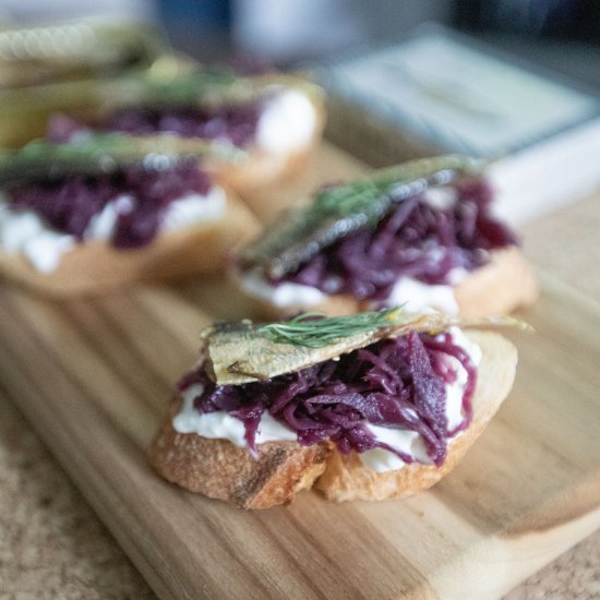 Smoked sardines crostini