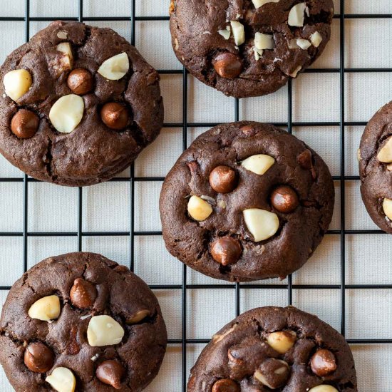 Chocolate Macadamia Nut Cookies