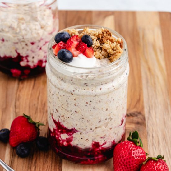 Berry Cheesecake Overnight Oats