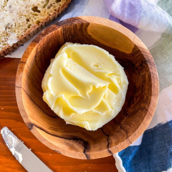 How to Make Butter (Easy!)