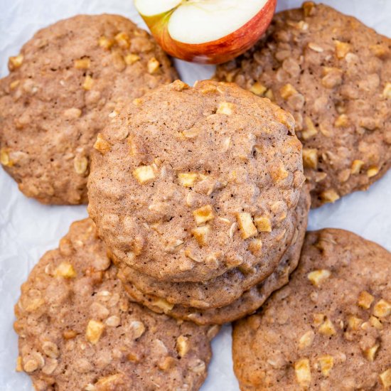 APPLE OATMEAL COOKIES