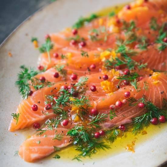 Sliced Salmon Marinated with Dill