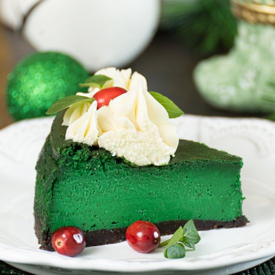 Beautiful Green Velvet Cheesecake