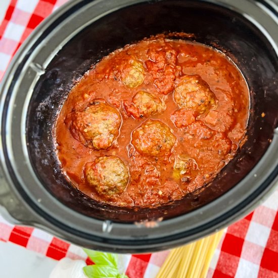 CrockPot Italian Meatballs & Sauce