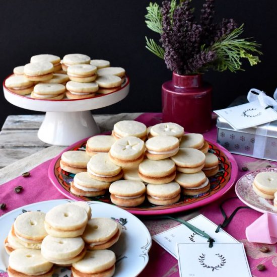 Shortbread sandwich cookies