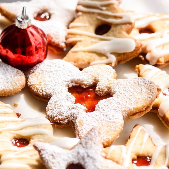 Strawberry Linzer Cookies