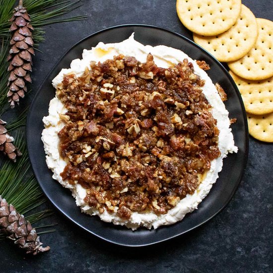 Creamy Goat Cheese Bacon Dates Dip