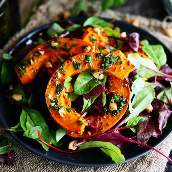 Baby Leaf Salad with Roasted Hokka