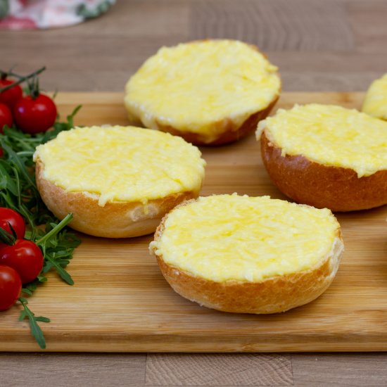 Rolls baked with egg and cheese