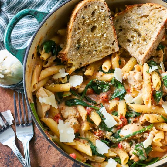 One Pan Chicken Spinach Pasta