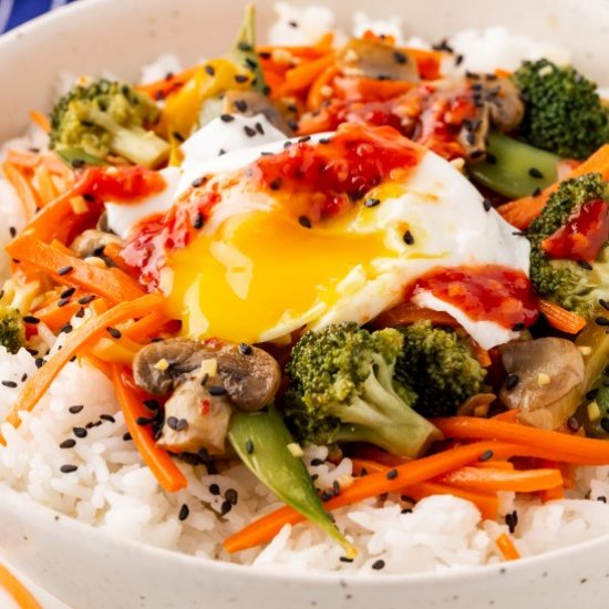 Vegetarian Stir-Fry with Eggs