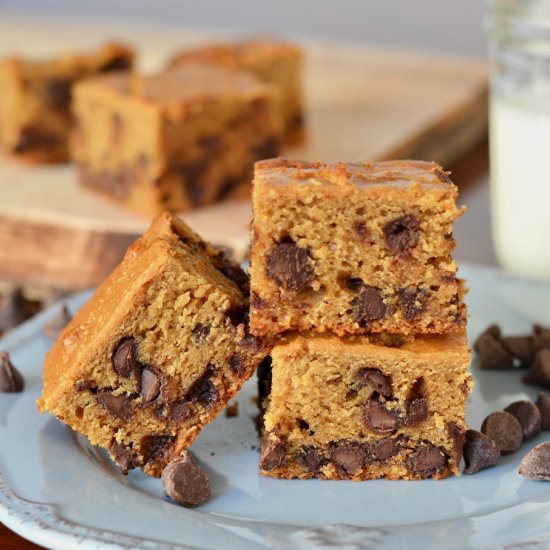 Chocolate Chip Chickpea Blondies