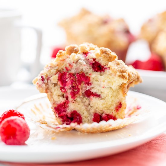 Raspberry Muffins with Streusel Top