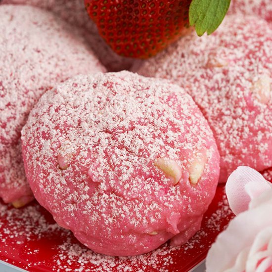 Strawberry and Cream Cookies