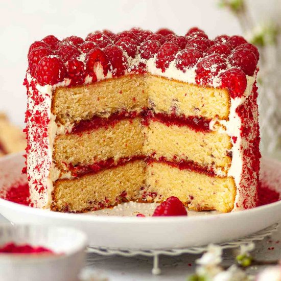 White Chocolate Raspberry Cake