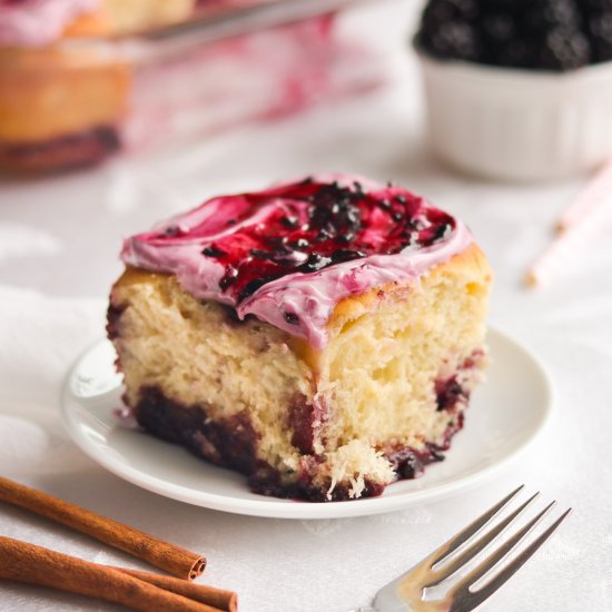 Blackberry Cinnamon Rolls