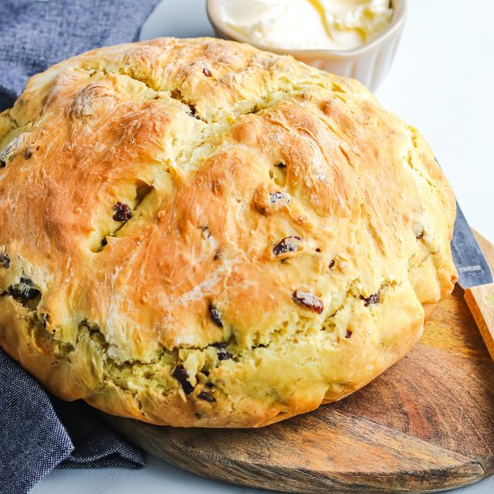 Irish Soda Bread With Raisins