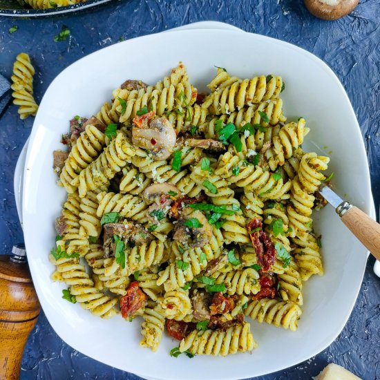 Easy Mushroom Pesto Pasta