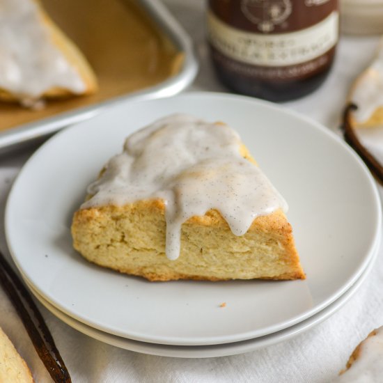 Vegan Vanilla Bean Scones