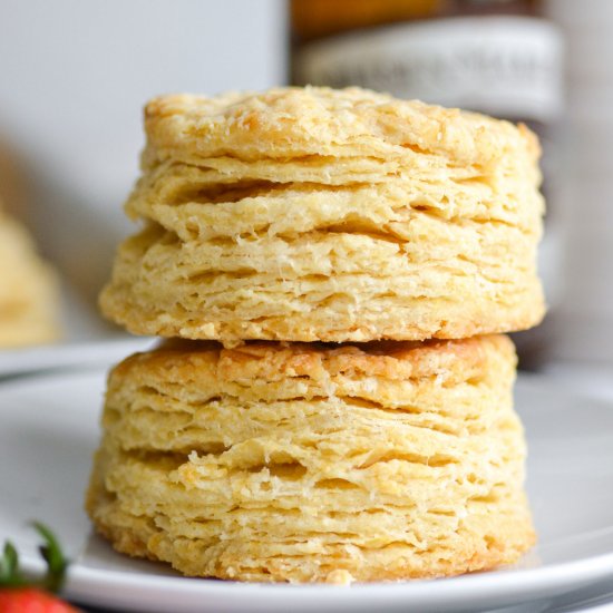 Flaky Vegan Buttermilk Biscuits