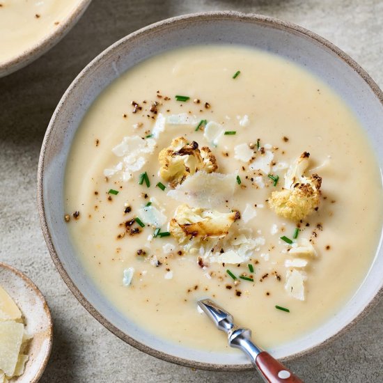 Creamy Roasted Cauliflower Soup